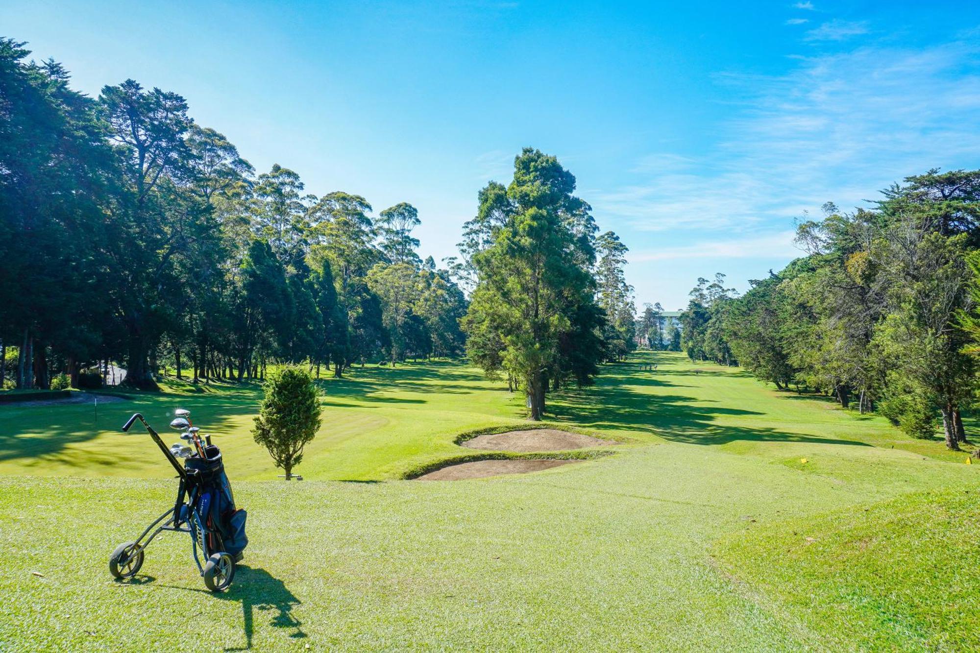 Готель Nuwara Eliya Golf Club Екстер'єр фото