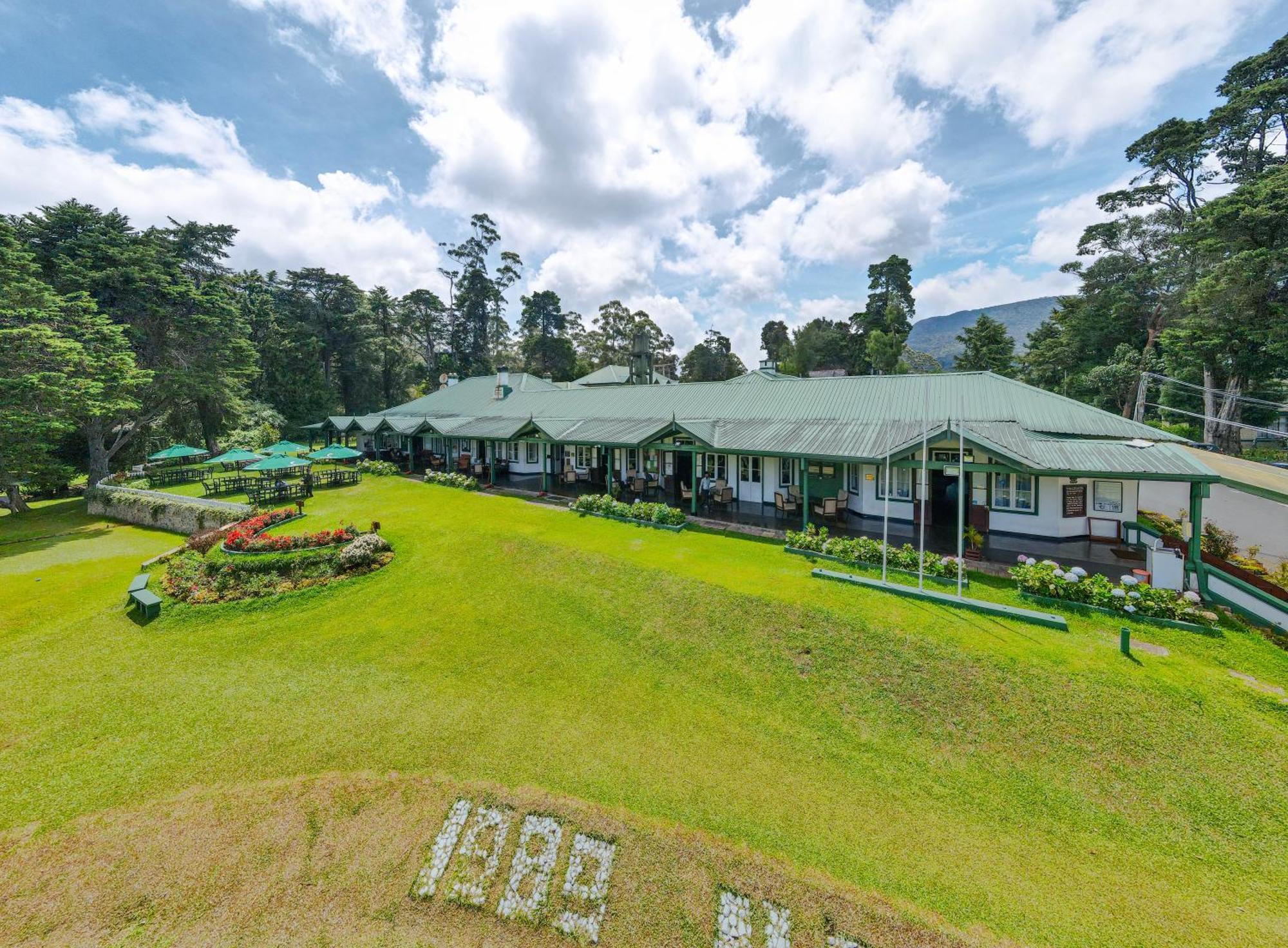 Готель Nuwara Eliya Golf Club Екстер'єр фото